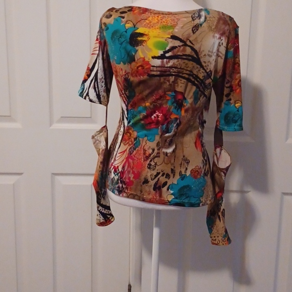 < Multicolor Floral Women's Top Size Small - Picture 4 of 8